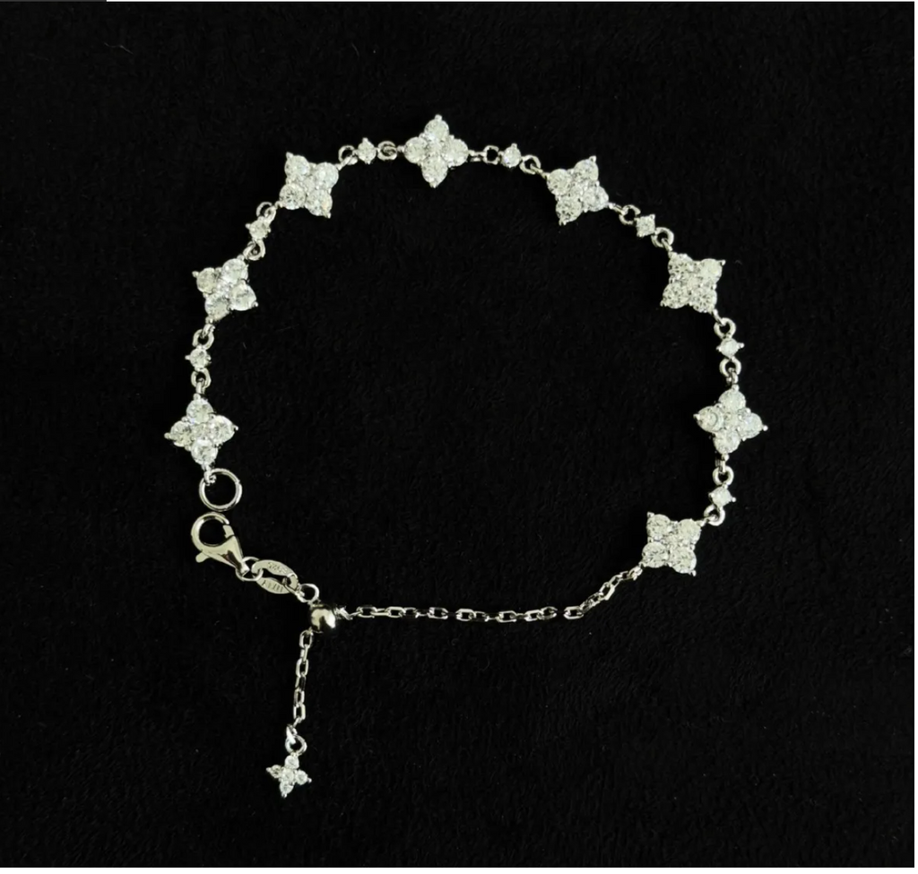 Elliora Clover Diamond Bracelet